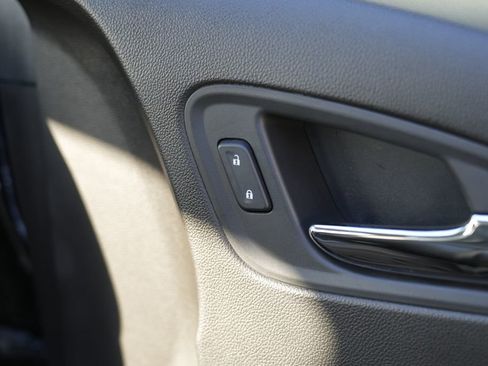 Used 2016 GMC Canyon SLT w/ Driver Alert Package image 33