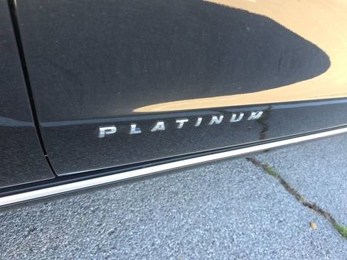 Used 2019 Ford Expedition Max Platinum image 11