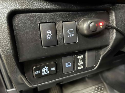 Used 2021 Toyota Tacoma TRD Sport w/ TRD Premium Sport Package RWD image 9
