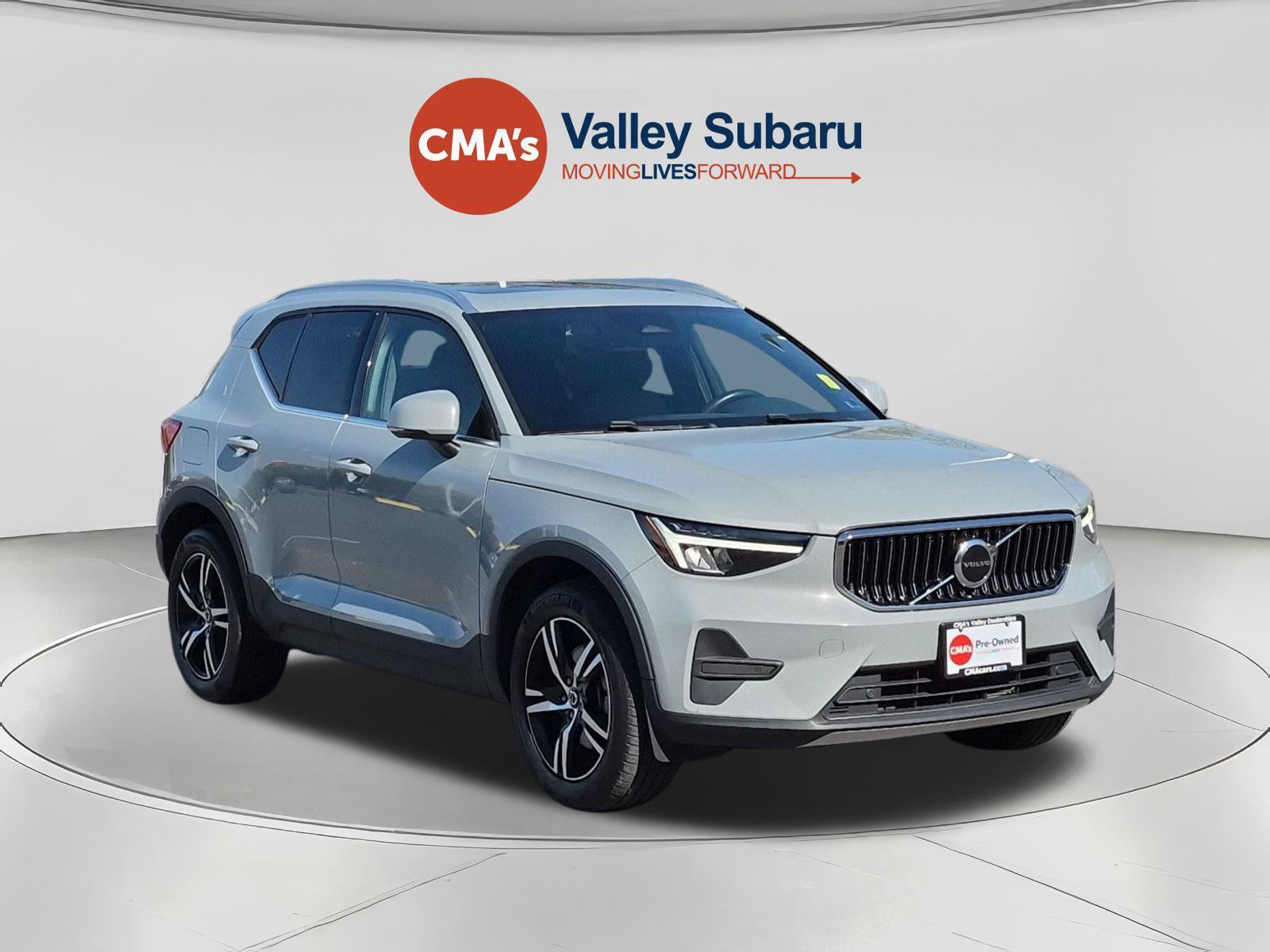 Used 2024 Volvo XC40 B5 Core AWD/4WD image 7