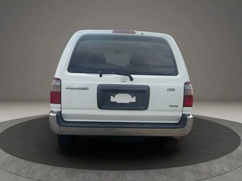 Used 2000 Toyota 4Runner SR5 image 5