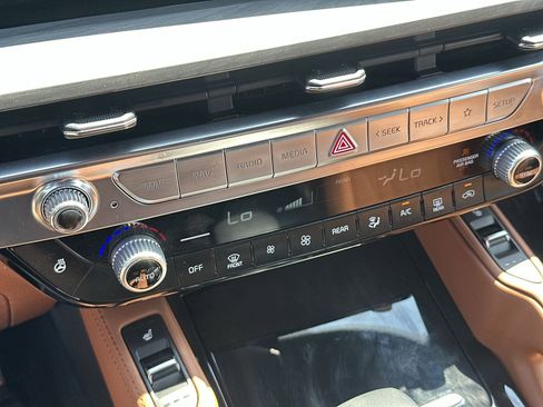 Certified 2024 Kia Telluride SX X-Pro AWD/4WD image 16
