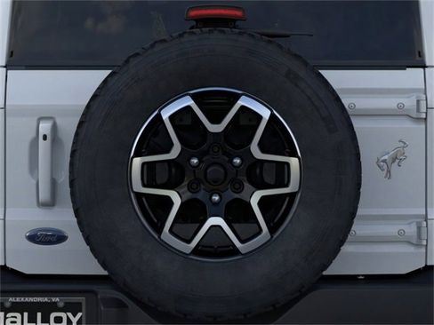 New 2025 Ford Bronco Outer Banks image 24