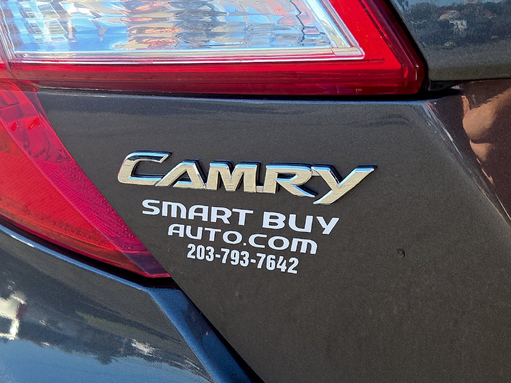 Used 2012 Toyota Camry LE FWD image 30