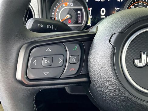 Used 2025 Jeep Wrangler Unlimited Sport AWD/4WD image 23