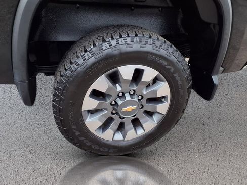 Used 2024 Chevrolet Silverado 2500 Custom w/ Custom Value Package AWD/4WD image 36