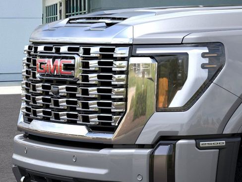 New 2026 GMC Sierra 2500 Denali w/ Denali Reserve Package AWD/4WD image 13
