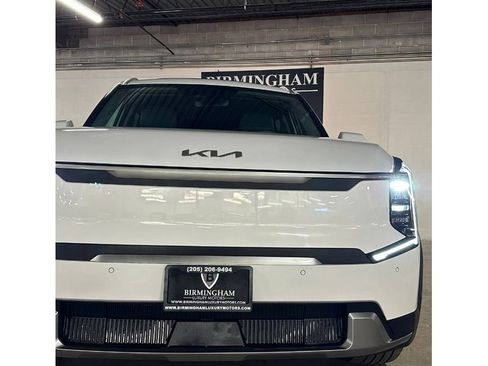 Used 2025 Kia EV9 Wind image 6