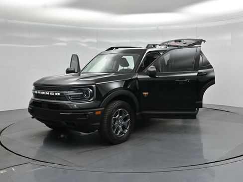 Certified 2023 Ford Bronco Sport Badlands w/ Premium Package AWD/4WD image 32