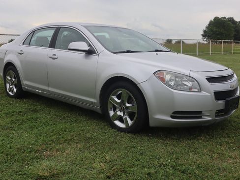 Used 2009 Chevrolet Malibu LT FWD image 4