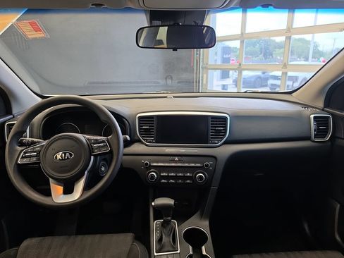 Certified 2022 Kia Sportage LX FWD image 18