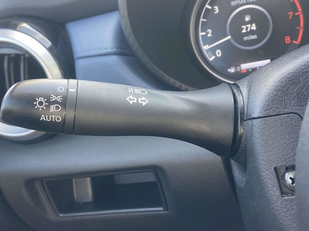 Used 2025 Nissan Versa SV FWD image 23