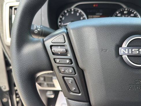 Certified 2025 Nissan Frontier SV RWD image 28