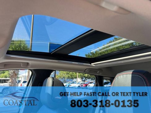 New 2026 Nissan Kicks SR w/ SR Premium Package FWD image 11