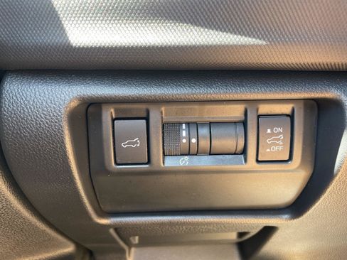 Certified 2025 Subaru Forester Touring w/ Popular Package - Touring AWD/4WD image 18