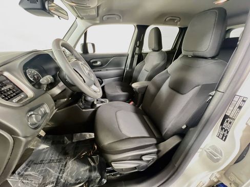 Used 2023 Jeep Renegade Latitude AWD/4WD image 20