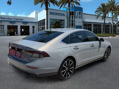 Used 2024 Honda Accord Touring image 8