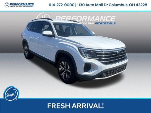 Used 2024 Volkswagen Atlas SE AWD/4WD image 1