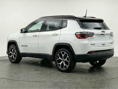 Used 2025 Jeep Compass Limited image 6