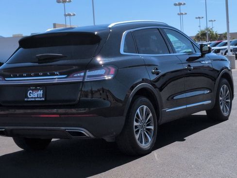 Used 2023 Lincoln Nautilus AWD w/ Premium Package image 3