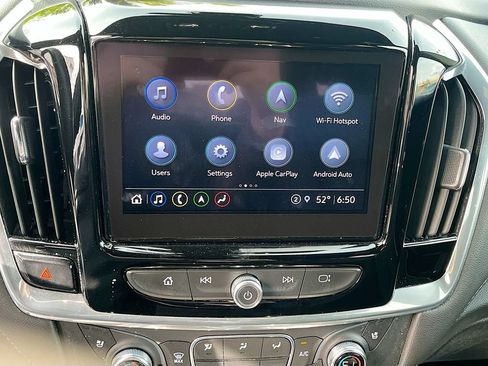 Used 2022 Chevrolet Traverse Premier AWD/4WD image 15