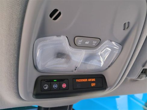 Certified 2021 Chevrolet Bolt Premier w/ Infotainment Package image 21