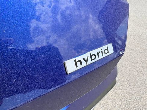 New 2025 Hyundai Elantra SEL FWD image 27