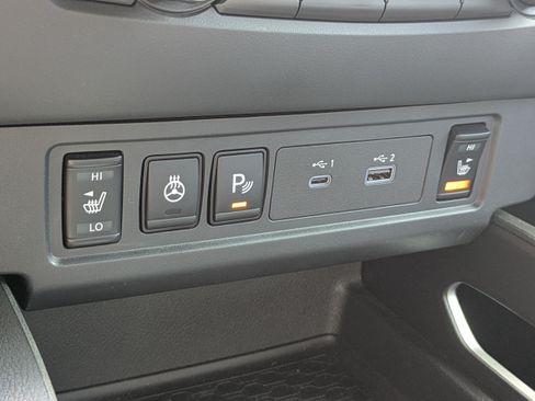 Certified 2024 Nissan Frontier SV w/ SV Convenience Package AWD/4WD image 23