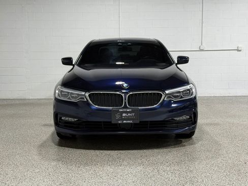 Used 2017 BMW 540i xDrive image 3