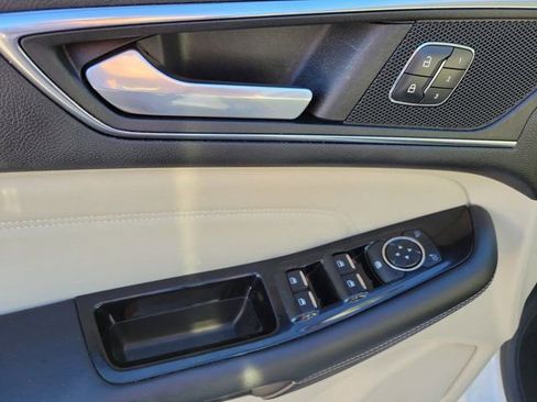 Used 2015 Ford Edge Titanium w/ Technology Package image 23