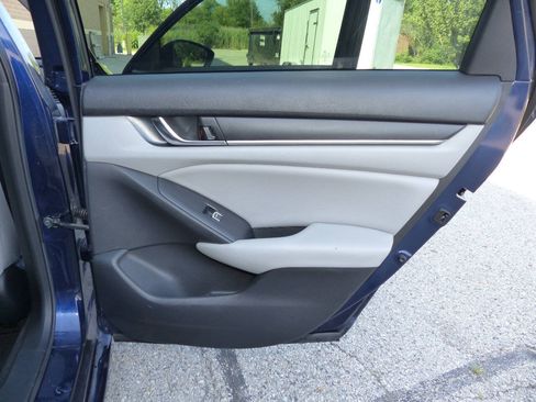 Used 2019 Honda Accord Hybrid image 31