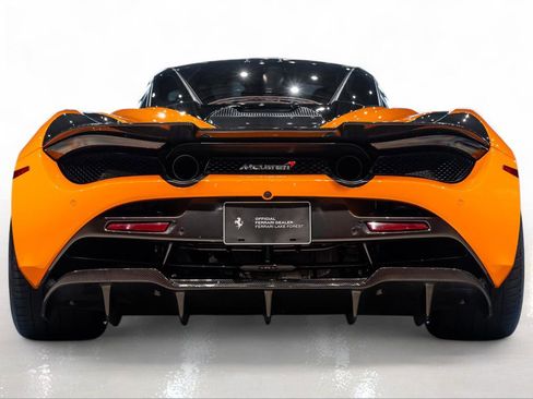 Used 2018 McLaren 720S RWD image 11