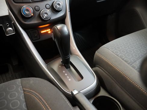 Used 2021 Chevrolet Trax LS image 20