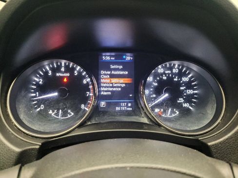 Used 2019 Nissan Rogue S image 23