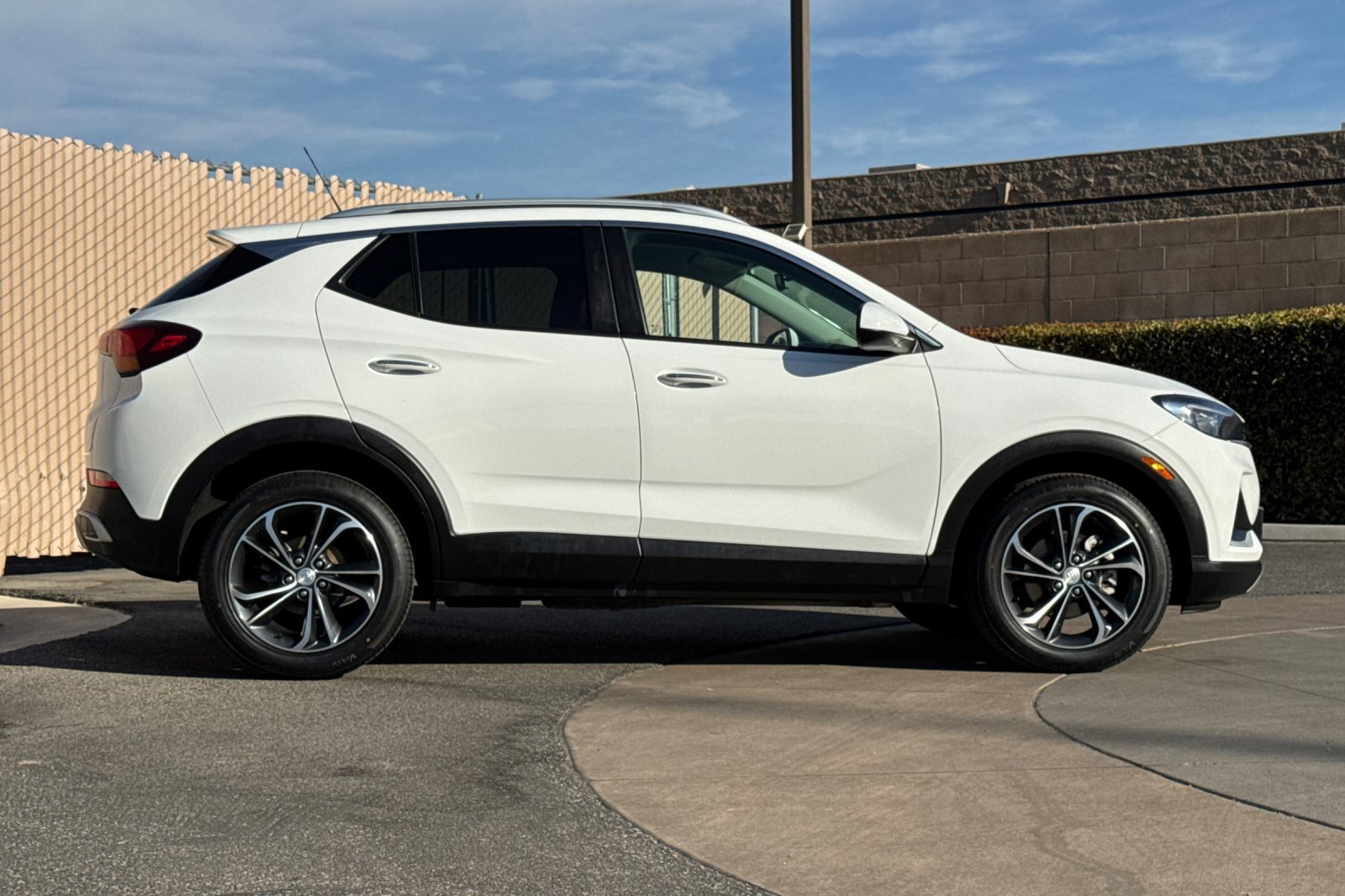 Used 2023 Buick Encore GX Select FWD image 3