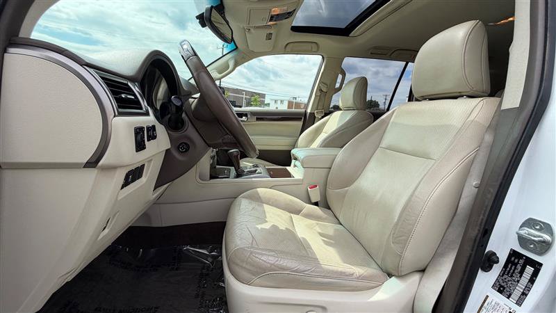 Used 2019 Lexus GX 460 Premium w/ Premium Package AWD/4WD image 24