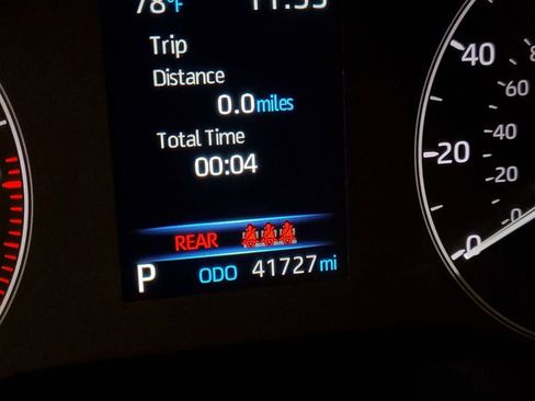 Used 2023 Toyota Corolla Cross LE FWD image 23