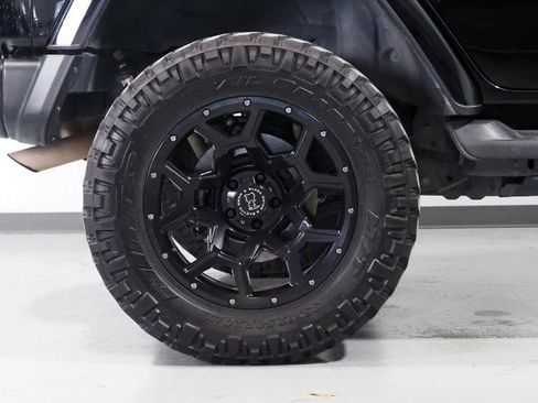 Used 2023 Jeep Wrangler 4xe Sahara w/ Cold Weather Group image 40