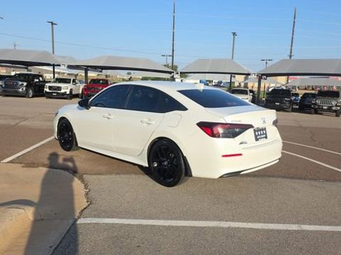 Used 2025 Honda Civic Sport image 8