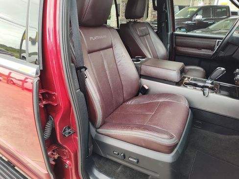 Used 2015 Ford Expedition EL Platinum RWD image 25