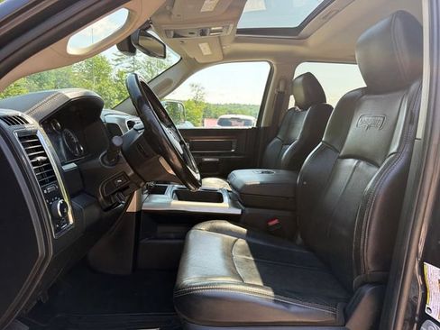 Used 2018 RAM 3500 Laramie w/ Snow Chief Group AWD/4WD image 11