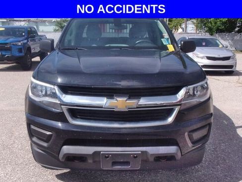 Used 2018 Chevrolet Colorado W/T w/ WT Convenience Package AWD/4WD image 2