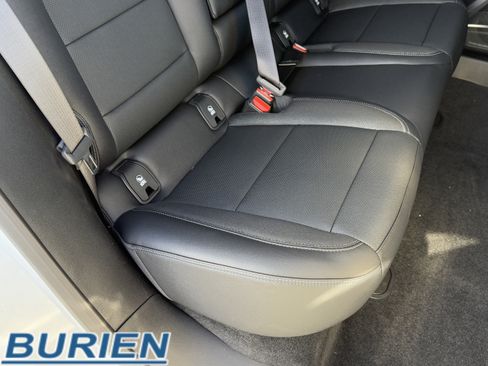 New 2026 Chevrolet Equinox EV LT image 20