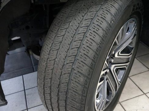 Used 2024 Jeep Wagoneer Series II w/ Flexible Seating Group image 59