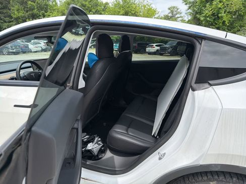 Used 2021 Tesla Model Y Performance AWD/4WD image 17