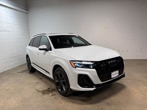 Used 2025 Audi Q7 3.0T Prestige image 4
