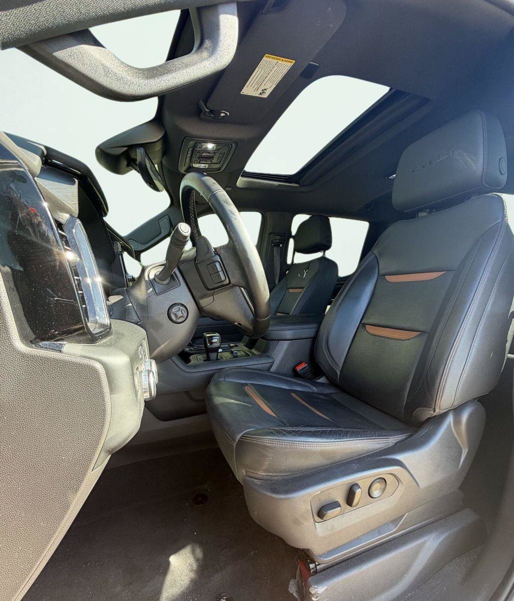 Used 2024 GMC Sierra 1500 AT4 w/ Technology Package AWD/4WD image 12