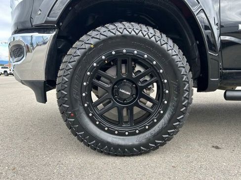 Used 2024 RAM 1500 Laramie AWD/4WD image 14