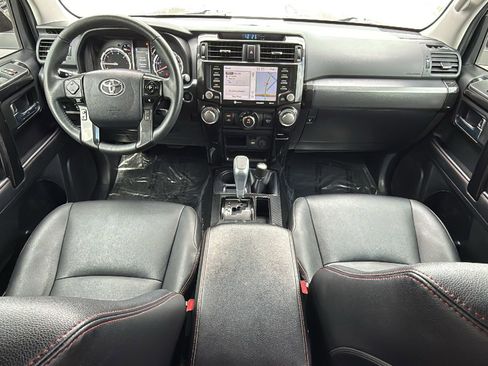Used 2022 Toyota 4Runner TRD Off-Road Premium AWD/4WD image 18