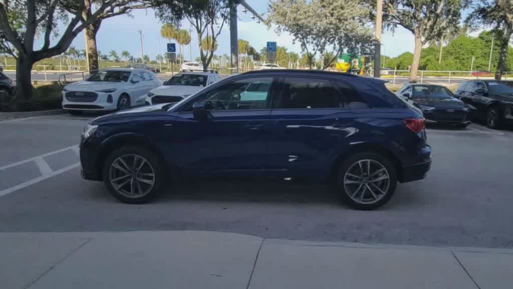 Certified 2023 Audi Q3 2.0T Premium AWD/4WD image 5
